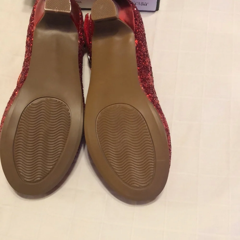 NIB Thee Bron sparkly red dress or Princess shoes size 10. - Picture 2 of 5